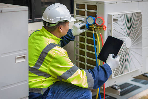 Professional Hvac technician working in Alger, OH